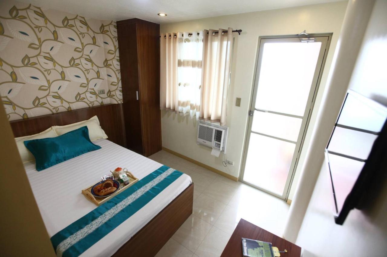 Starlight 2* Pasay