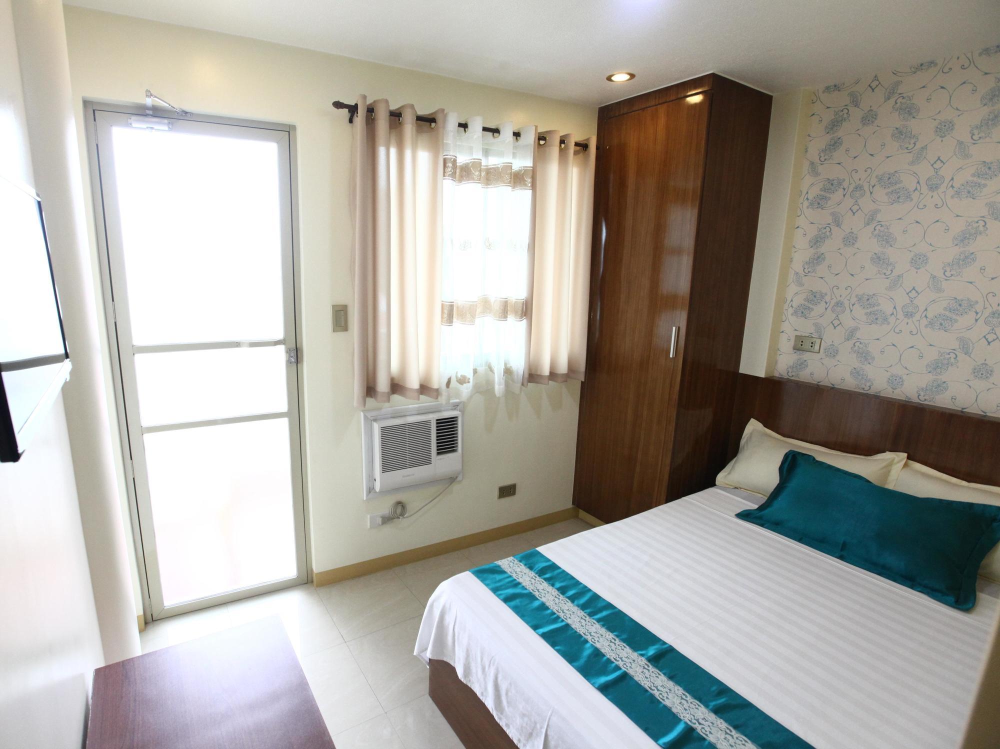 Starlight 2* Pasay