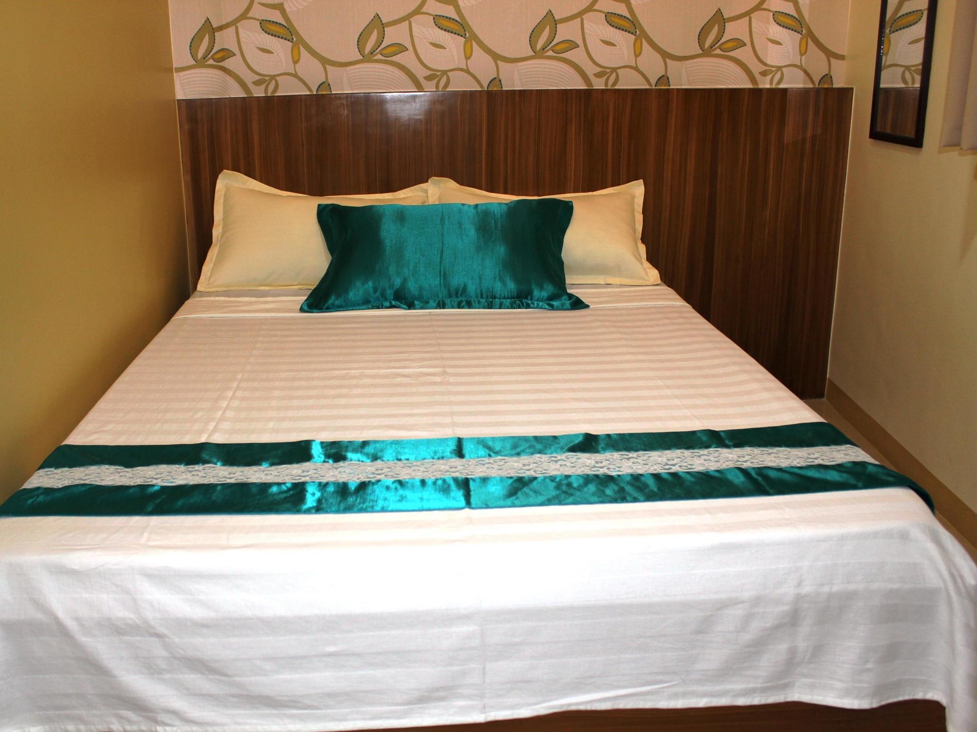 Starlight Hotel 2*